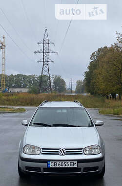 Универсал Volkswagen Golf 2001 в Чернигове