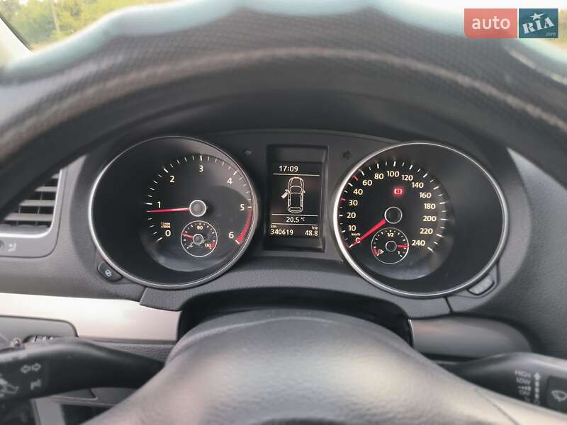 Универсал Volkswagen Golf 2011 в Полтаве