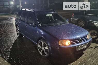 Універсал Volkswagen Golf 2004 в Чернівцях