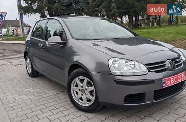 Хетчбек Volkswagen Golf 2006 в Дубні