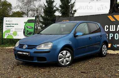 Хэтчбек Volkswagen Golf 2003 в Стрые