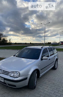 Универсал Volkswagen Golf 2003 в Львове