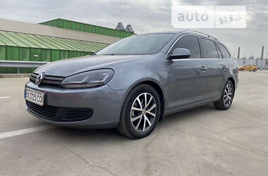 Универсал Volkswagen Golf 2011 в Киеве