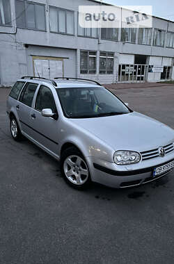 Универсал Volkswagen Golf 2002 в Чернигове