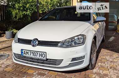 Хетчбек Volkswagen Golf 2012 в Житомирі