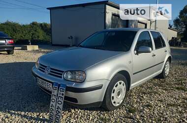 Хэтчбек Volkswagen Golf 2001 в Тернополе