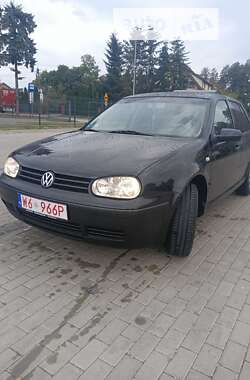 Хэтчбек Volkswagen Golf 2000 в Турийске