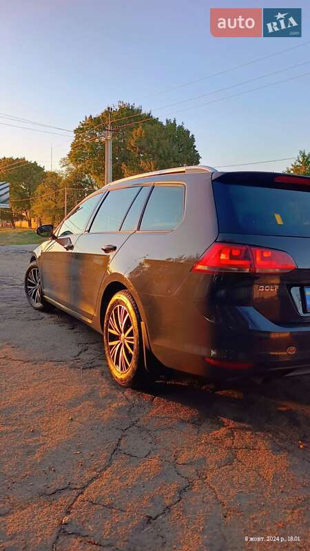 Універсал Volkswagen Golf 2016 в Тальному