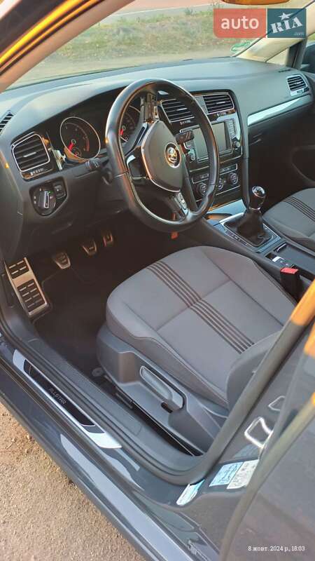 Універсал Volkswagen Golf 2016 в Тальному