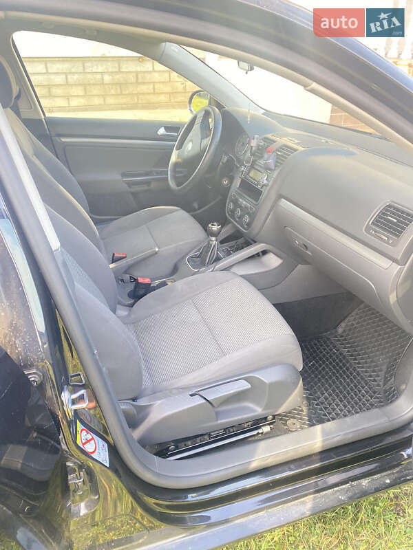 Універсал Volkswagen Golf 2008 в Івано-Франківську