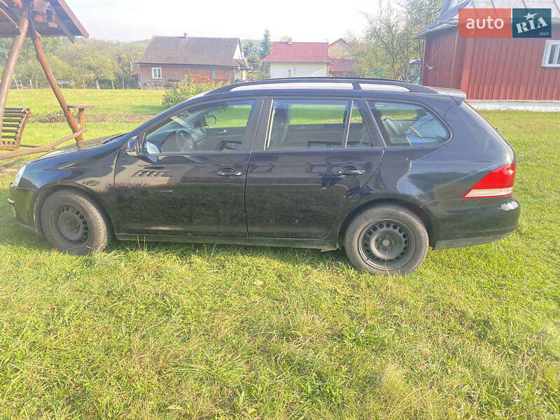 Універсал Volkswagen Golf 2008 в Івано-Франківську