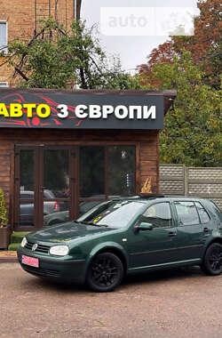 Хэтчбек Volkswagen Golf 2002 в Чернигове