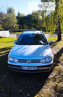 Универсал Volkswagen Golf 2001 в Бориславе