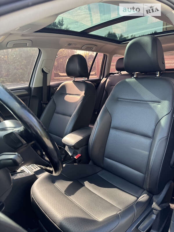 Универсал Volkswagen Golf 2015 в Виннице