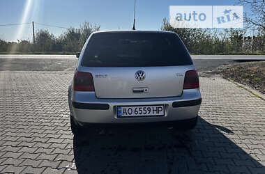 Хэтчбек Volkswagen Golf 2002 в Виноградове