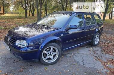 Універсал Volkswagen Golf 2002 в Ромнах