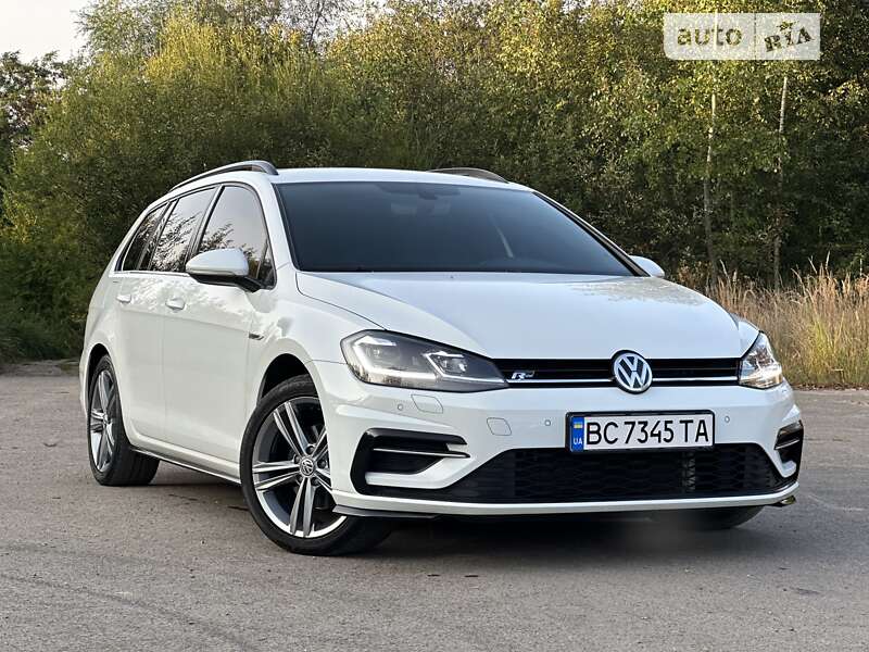 Універсал Volkswagen Golf 2019 в Дрогобичі