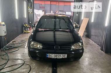 Хетчбек Volkswagen Golf 2003 в Львові