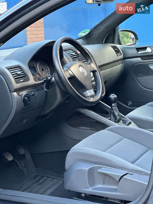 Хэтчбек Volkswagen Golf 2008 в Лубнах