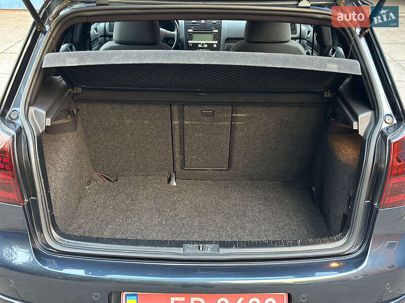 Хэтчбек Volkswagen Golf 2008 в Лубнах