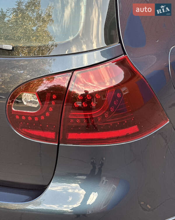 Хэтчбек Volkswagen Golf 2008 в Лубнах