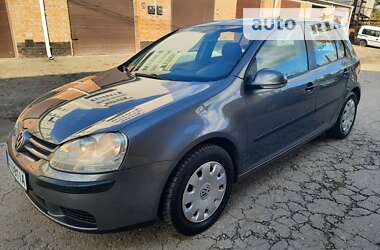 Хетчбек Volkswagen Golf 2004 в Хмельницькому