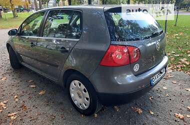 Хетчбек Volkswagen Golf 2004 в Хмельницькому