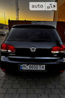 Хэтчбек Volkswagen Golf 2012 в Бродах