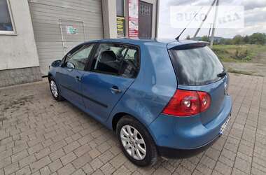 Хетчбек Volkswagen Golf 2005 в Надвірній