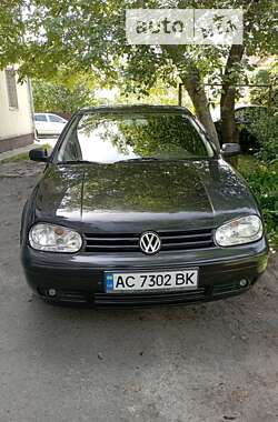 Хэтчбек Volkswagen Golf 2002 в Луцке