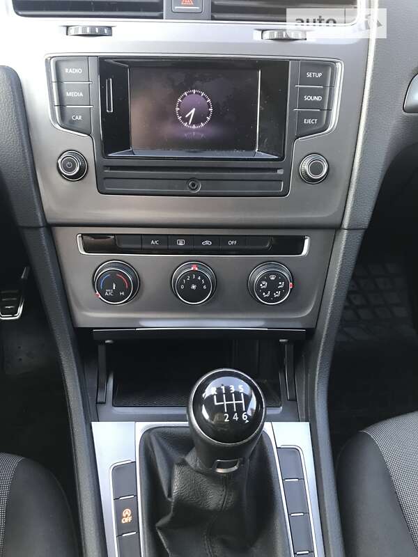 Хэтчбек Volkswagen Golf 2014 в Тернополе