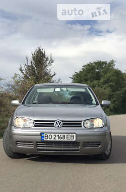 Хетчбек Volkswagen Golf 2002 в Борщеві