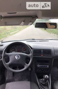 Хетчбек Volkswagen Golf 2002 в Борщеві