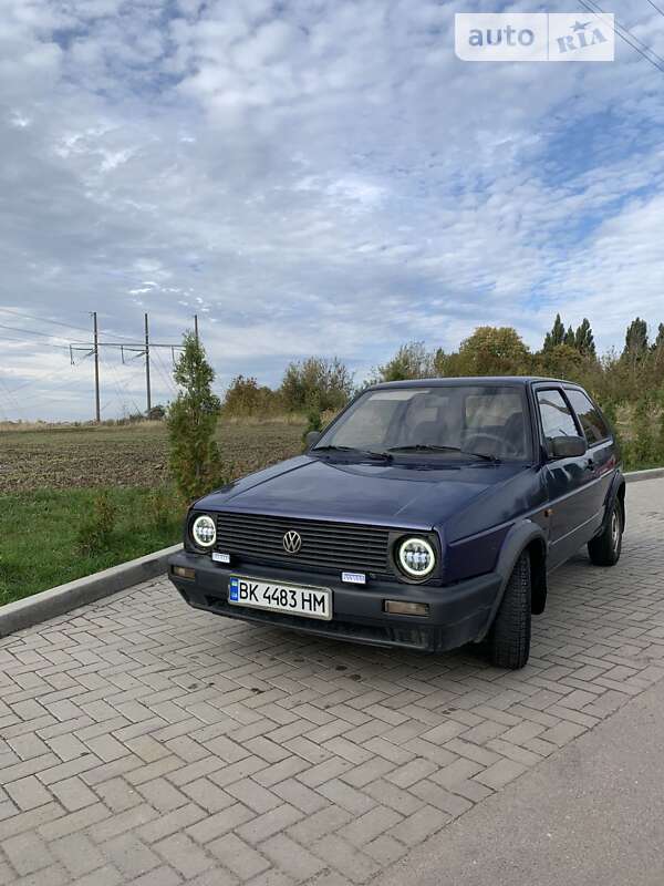 Хэтчбек Volkswagen Golf 1987 в Ровно фото Хэтчбек Volkswagen Golf 1987 в Ровно