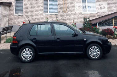 Хэтчбек Volkswagen Golf 2001 в Миргороде