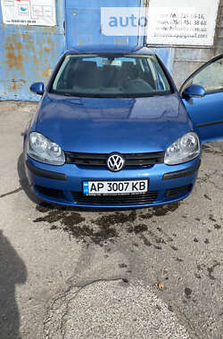 Хетчбек Volkswagen Golf 2003 в Запоріжжі