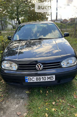 Хэтчбек Volkswagen Golf 2000 в Самборе