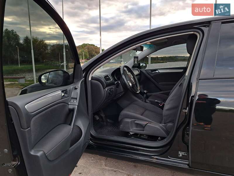 Хэтчбек Volkswagen Golf 2011 в Балте