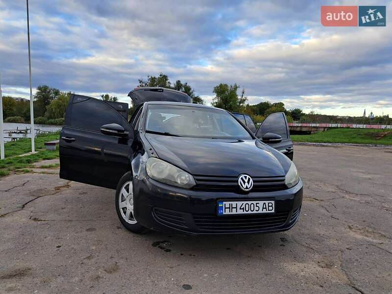 Хетчбек Volkswagen Golf 2011 в Балті