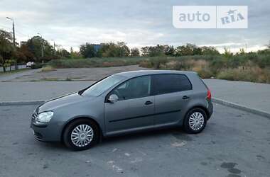 Хетчбек Volkswagen Golf 2005 в Запоріжжі