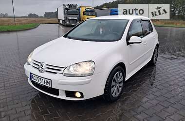 Хэтчбек Volkswagen Golf 2008 в Луцке