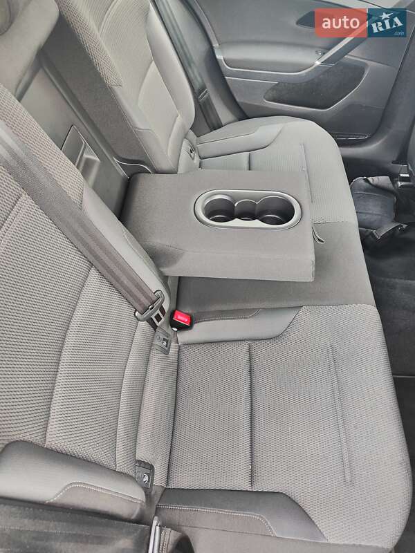 Універсал Volkswagen Golf 2016 в Сумах