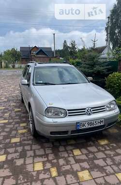 Універсал Volkswagen Golf 2001 в Клесовому