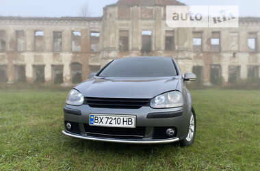 Хэтчбек Volkswagen Golf 2004 в Изяславе