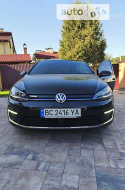 Хетчбек Volkswagen Golf 2017 в Львові