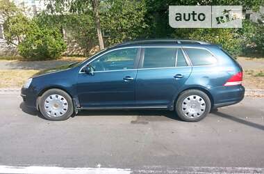 Универсал Volkswagen Golf 2009 в Киеве