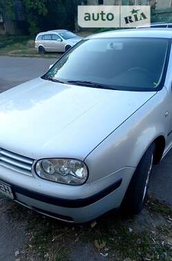 Хэтчбек Volkswagen Golf 2001 в Александрие