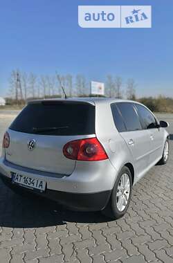 Хэтчбек Volkswagen Golf 2006 в Коломые