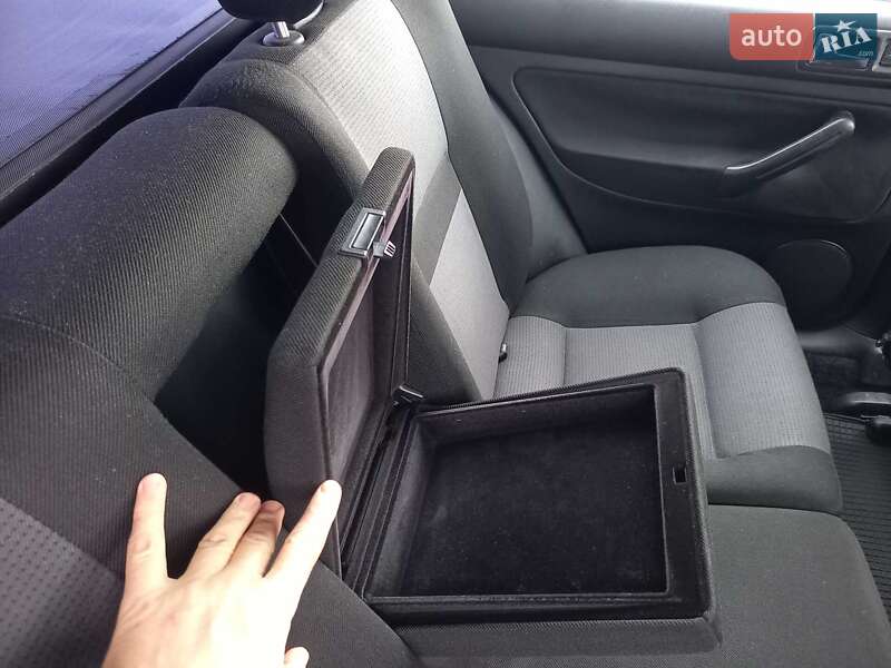 Універсал Volkswagen Golf 2001 в Черкасах