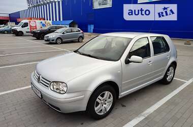 Хэтчбек Volkswagen Golf 2001 в Виннице